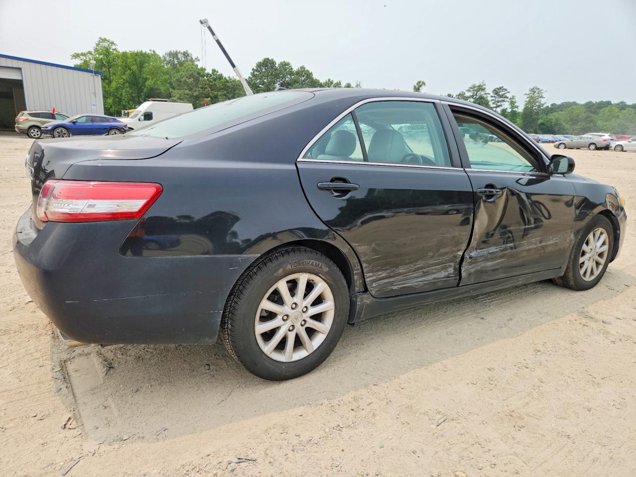 2011 TOYOTA CAMRY