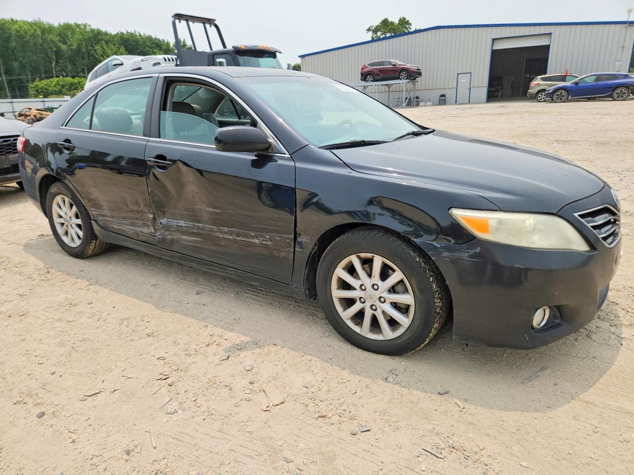 2011 TOYOTA CAMRY