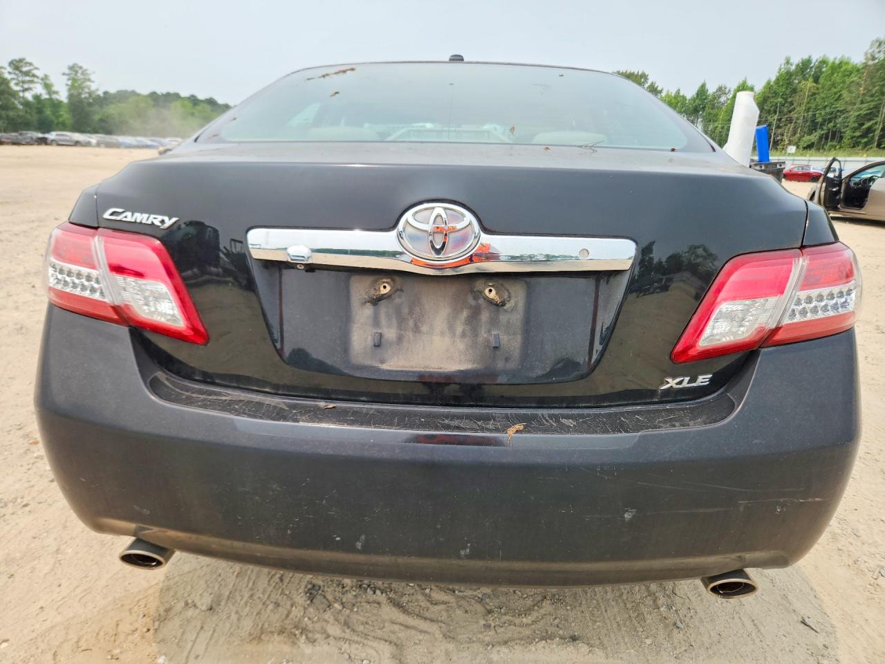 2011 TOYOTA CAMRY