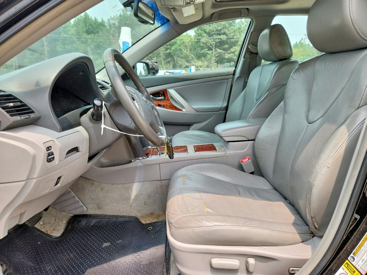 2011 TOYOTA CAMRY