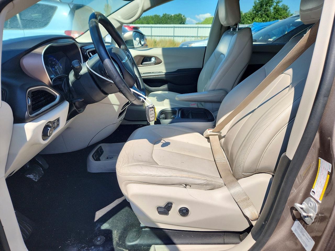 2017 CHRYSLER PACIFICA