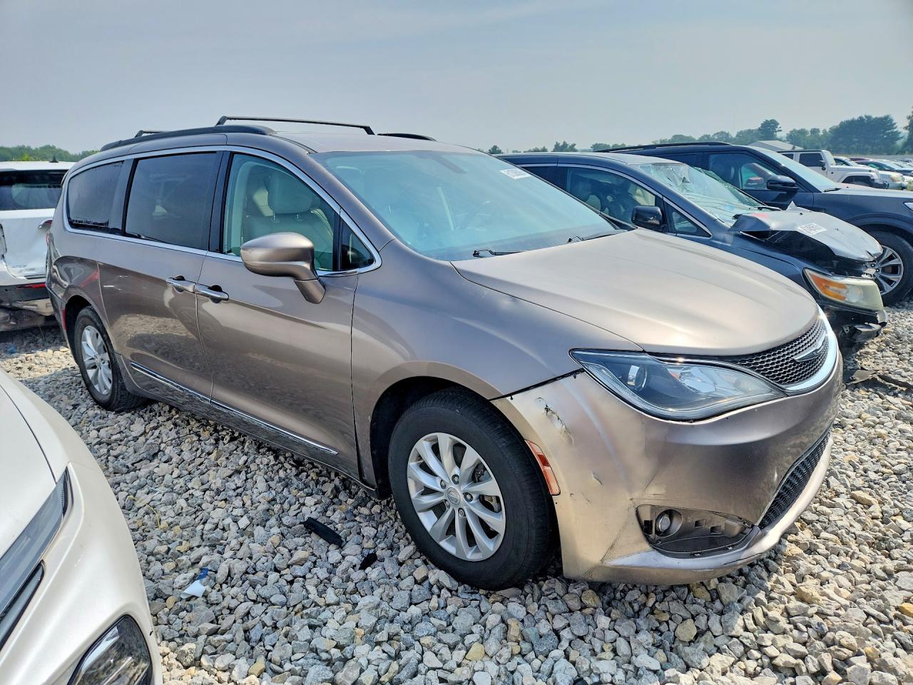 2017 CHRYSLER PACIFICA