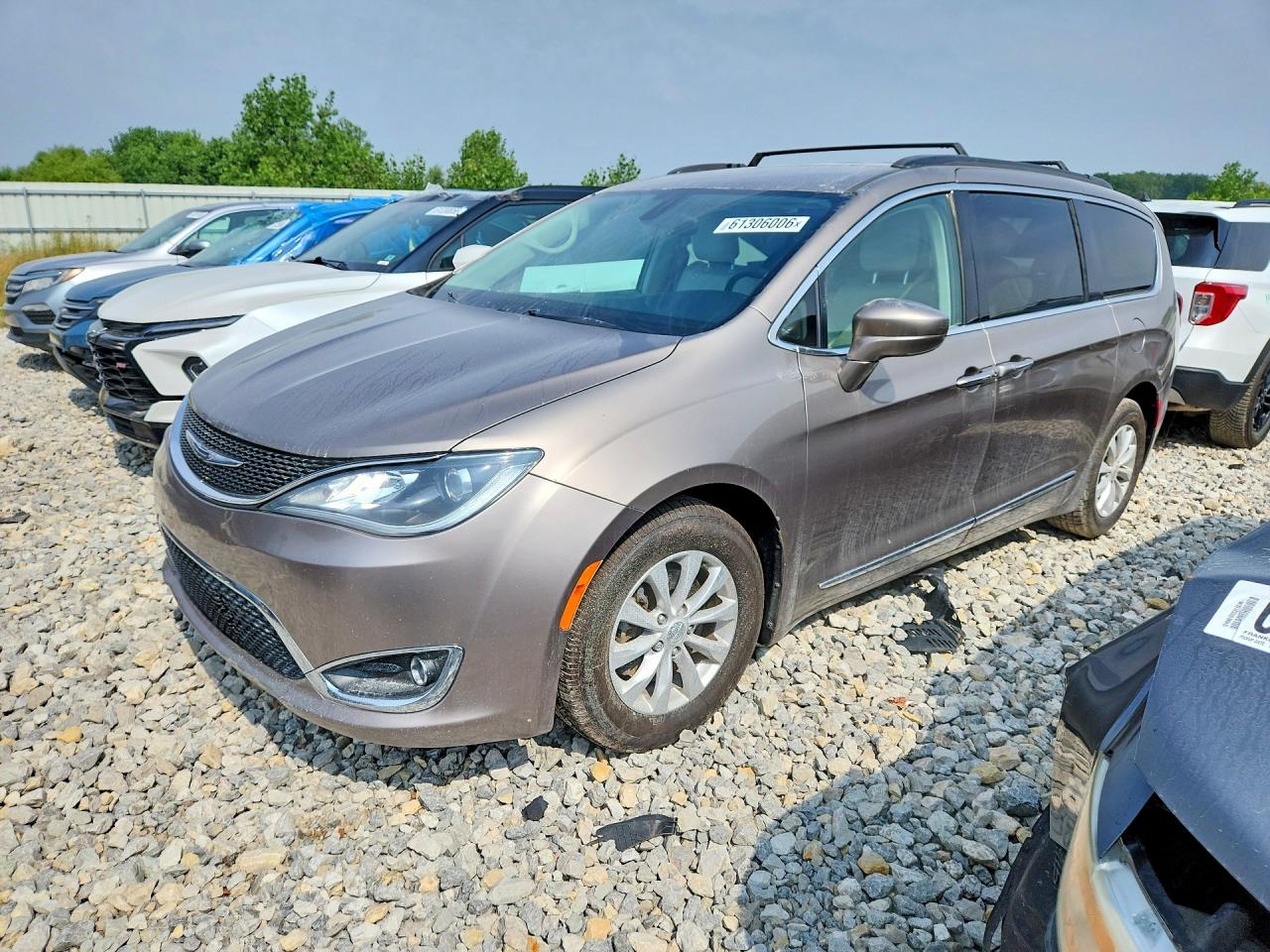 2017 CHRYSLER PACIFICA