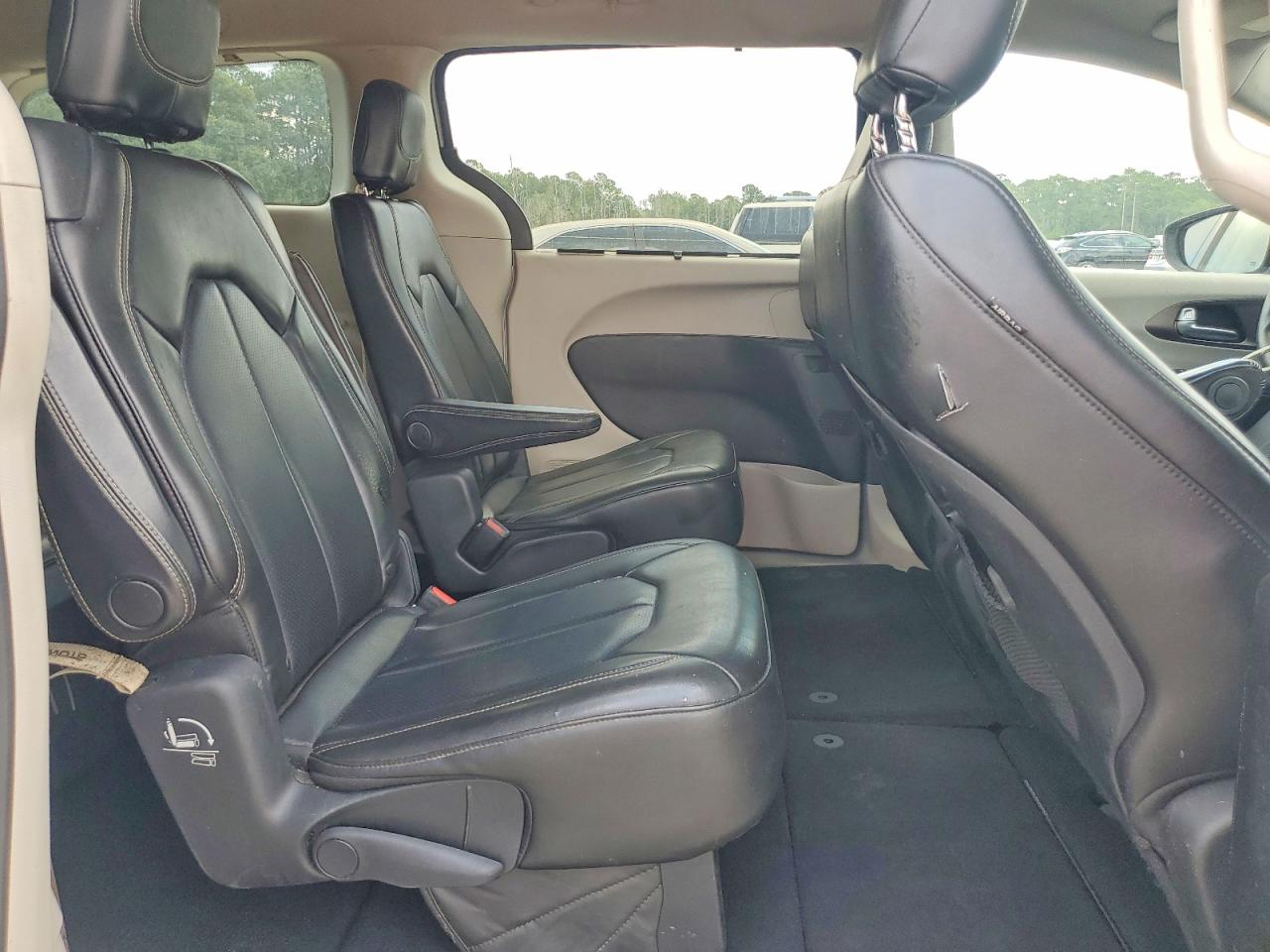 2020 CHRYSLER MINIVAN