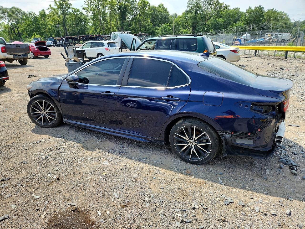 2022 TOYOTA CAMRY