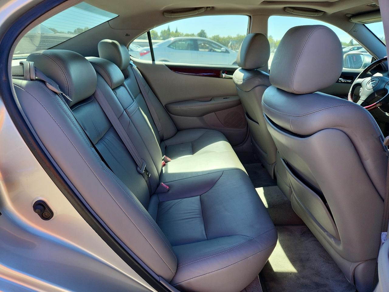 2004 LEXUS ES330