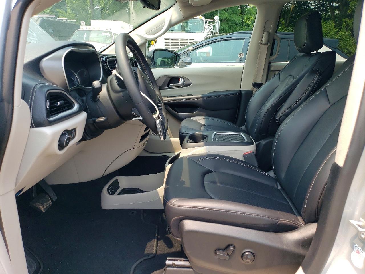 2024 CHRYSLER PACIFICA