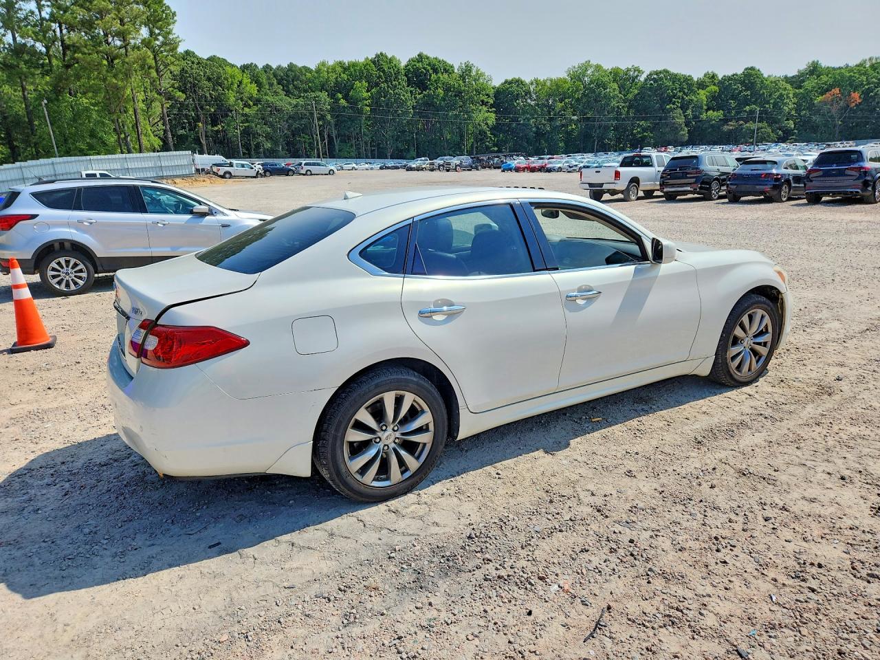 2013 INFINITI M37