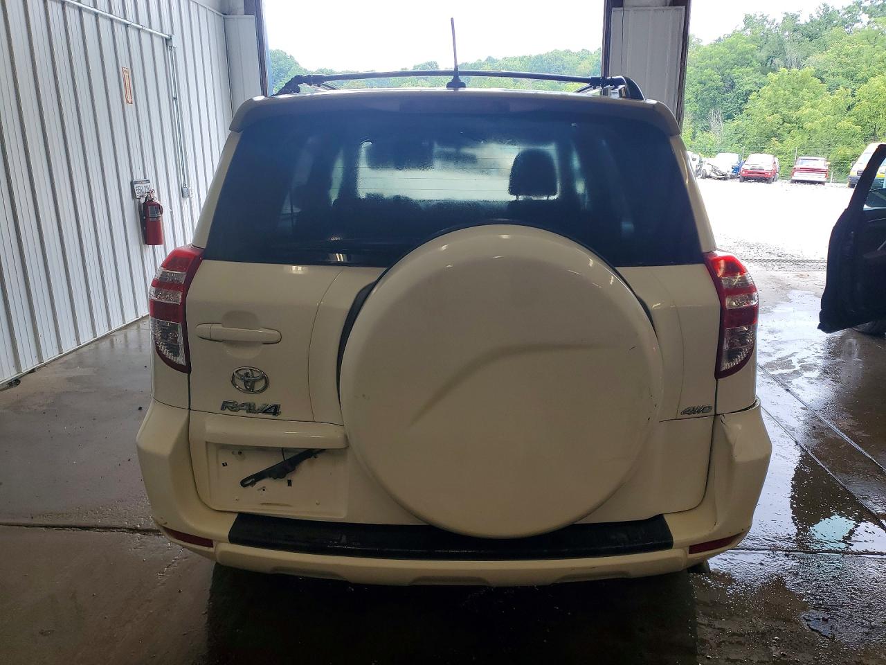 2011 TOYOTA RAV4