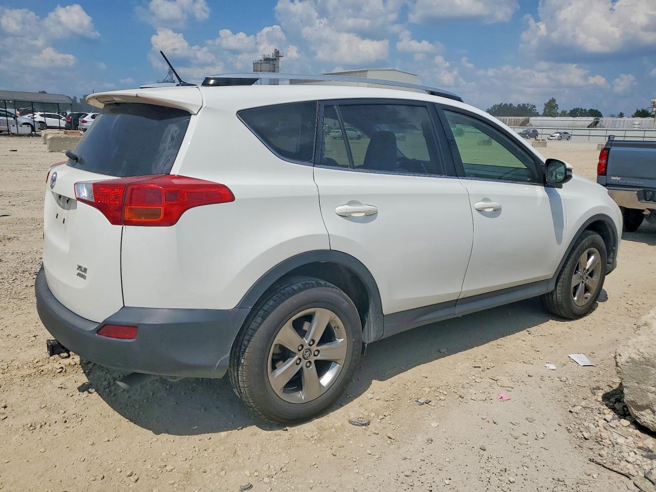 2015 TOYOTA RAV4