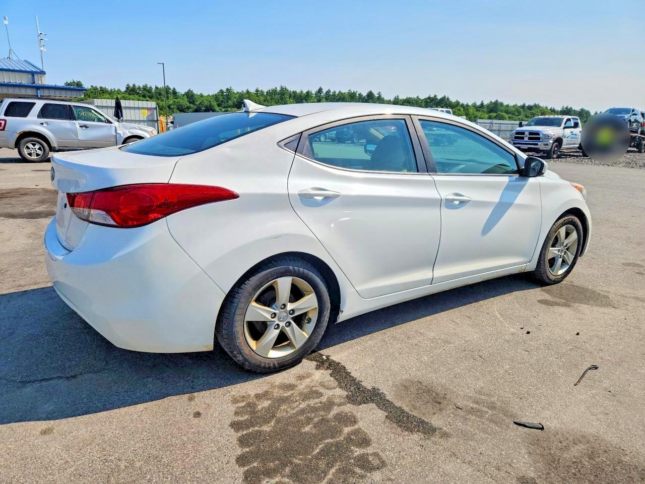 2012 HYUNDAI ELANTRA