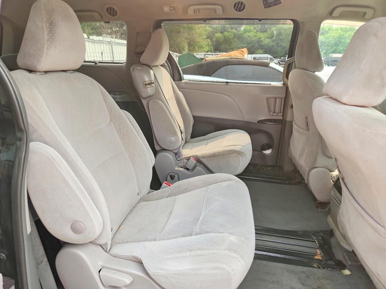 2019 TOYOTA SIENNA
