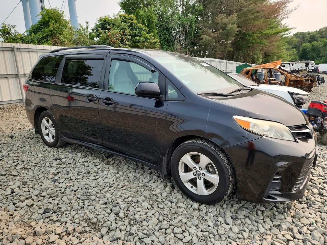 2019 TOYOTA SIENNA