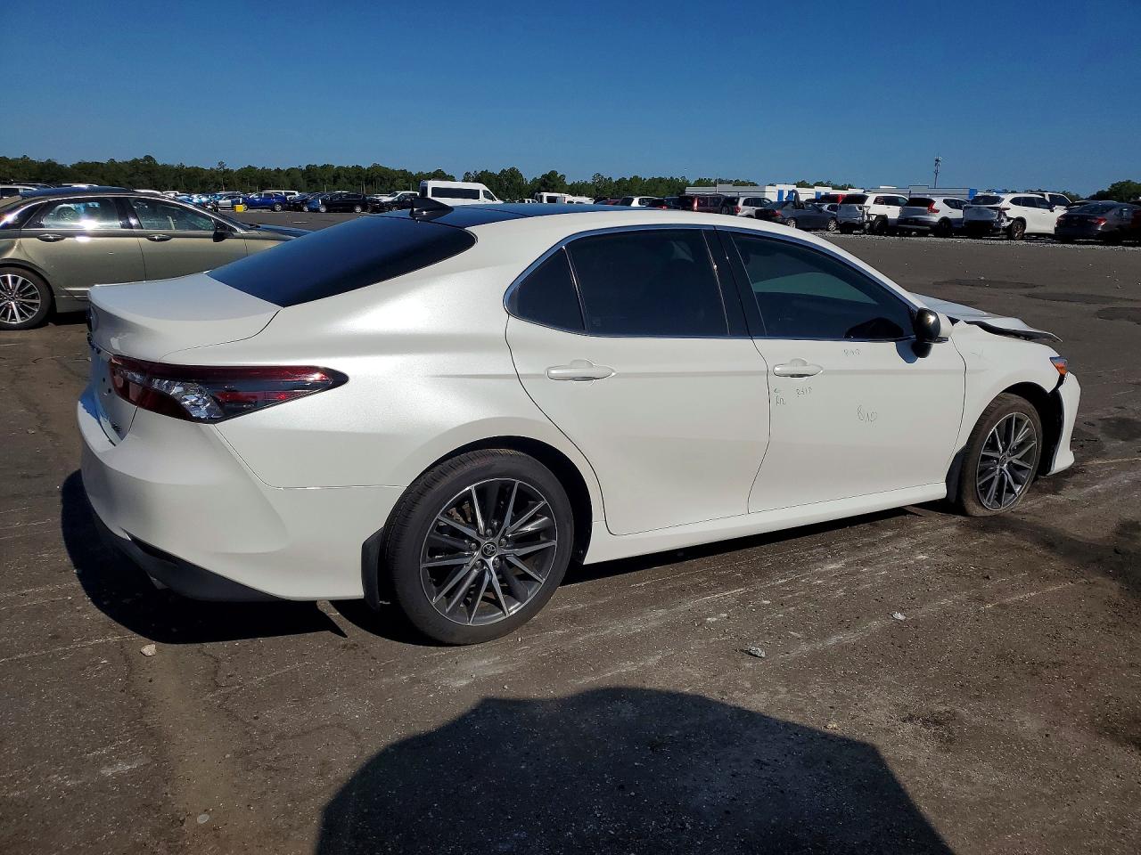 2023 TOYOTA CAMRY