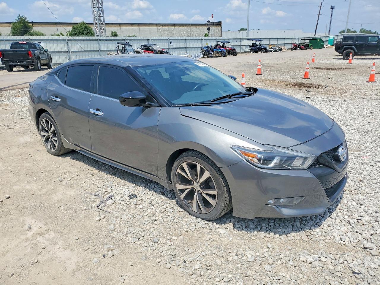 2018 NISSAN MAXIMA