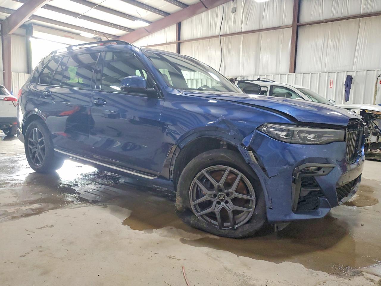 2021 BMW X7