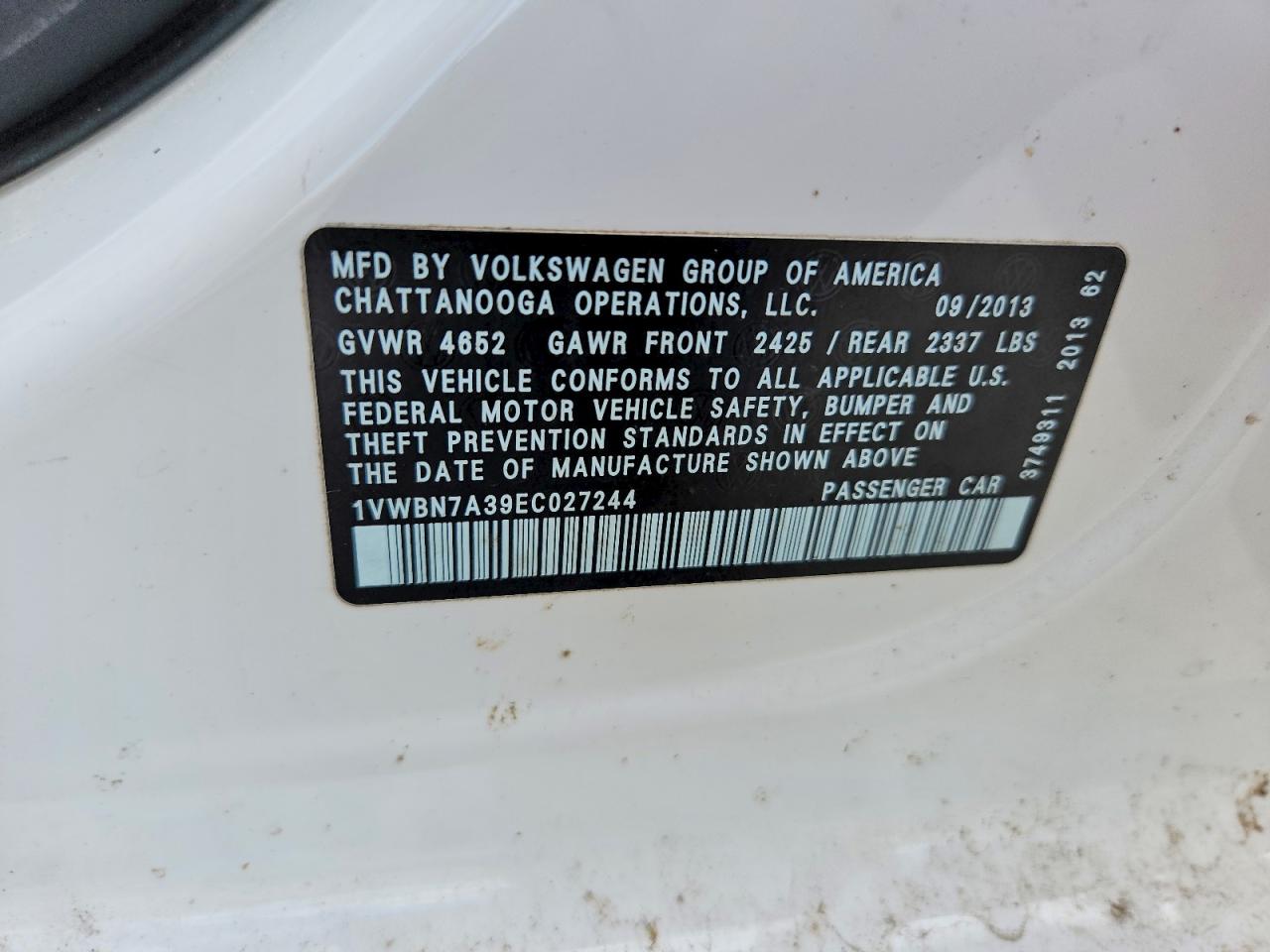 2014 VOLKSWAGEN PASSAT