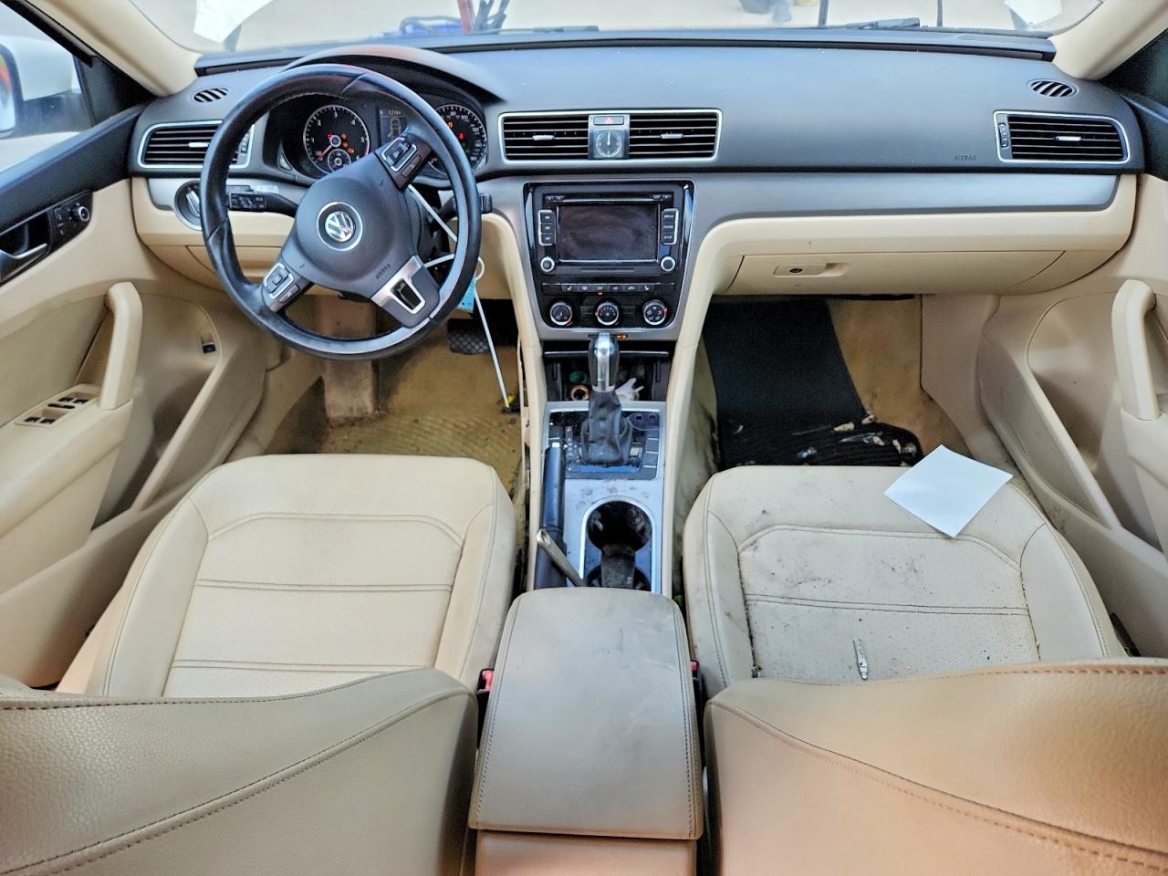 2014 VOLKSWAGEN PASSAT