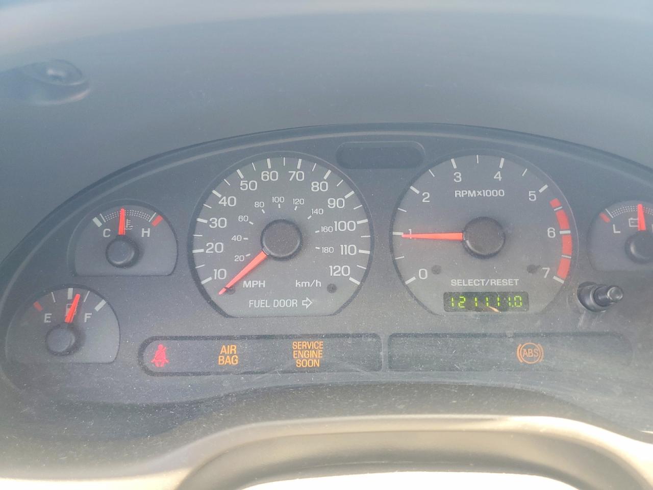 2002 FORD MUSTANG