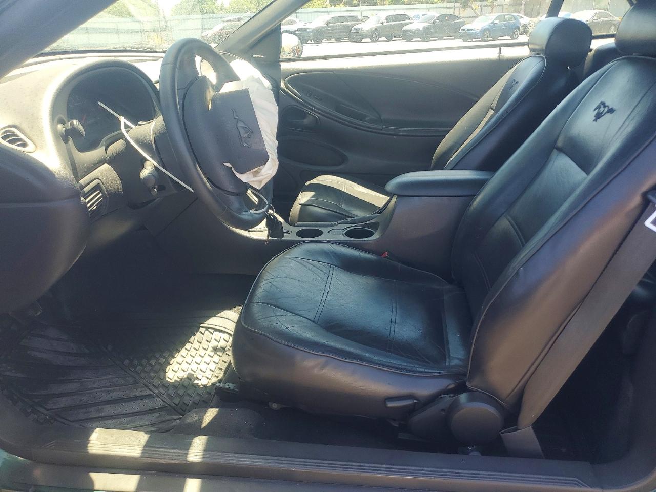 2002 FORD MUSTANG