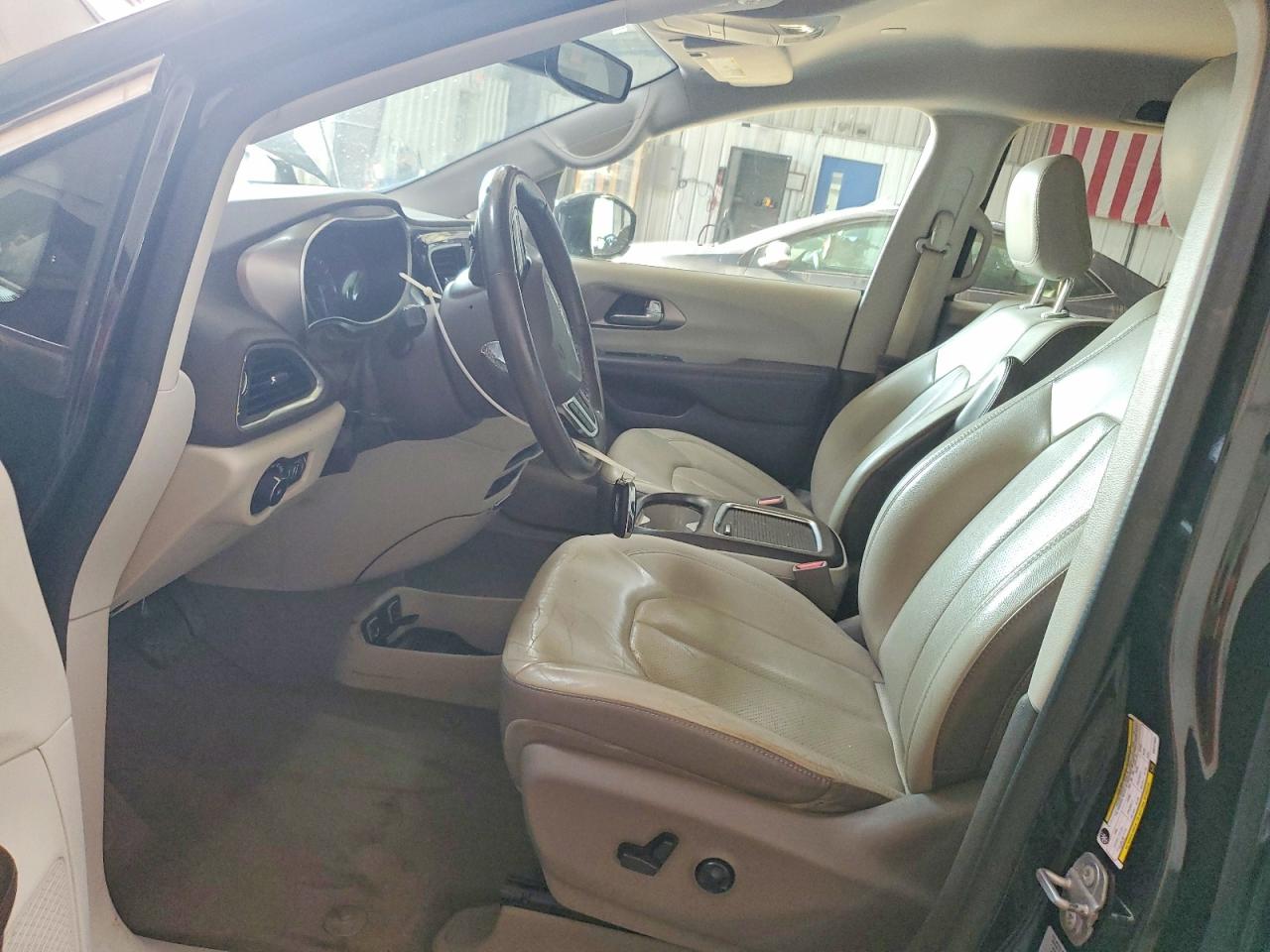 2017 CHRYSLER PACIFICA