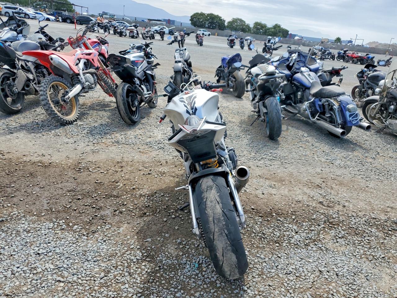 2016 APRILIA MOTORCYCLE