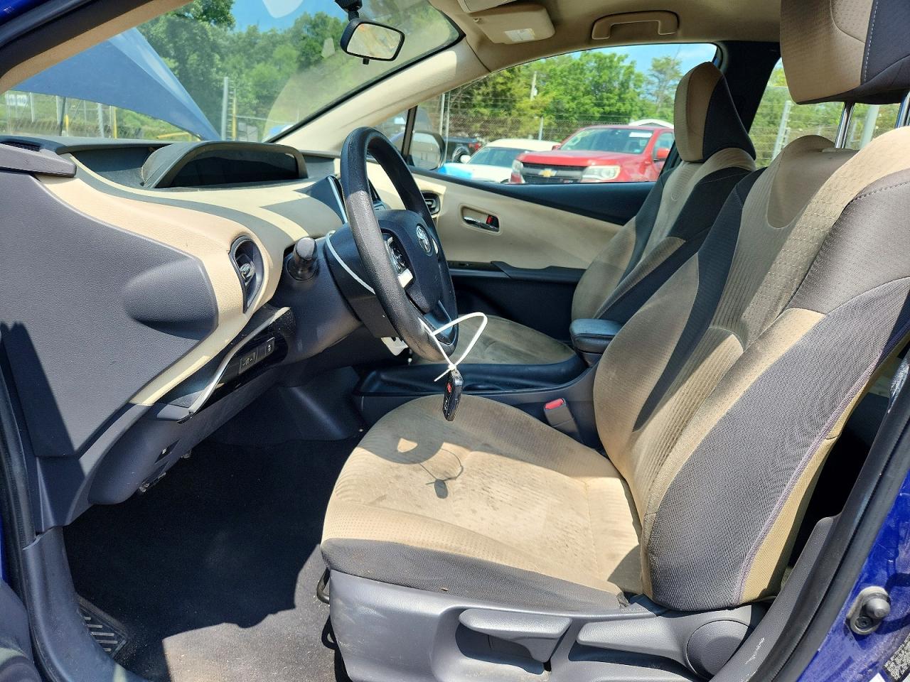 2016 TOYOTA PRIUS