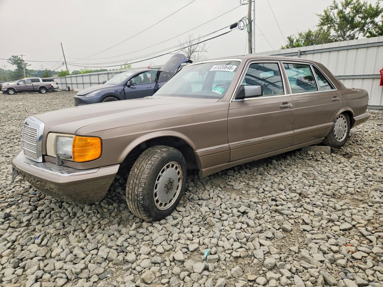 1987 MERCEDES-BENZ 560-CLASS