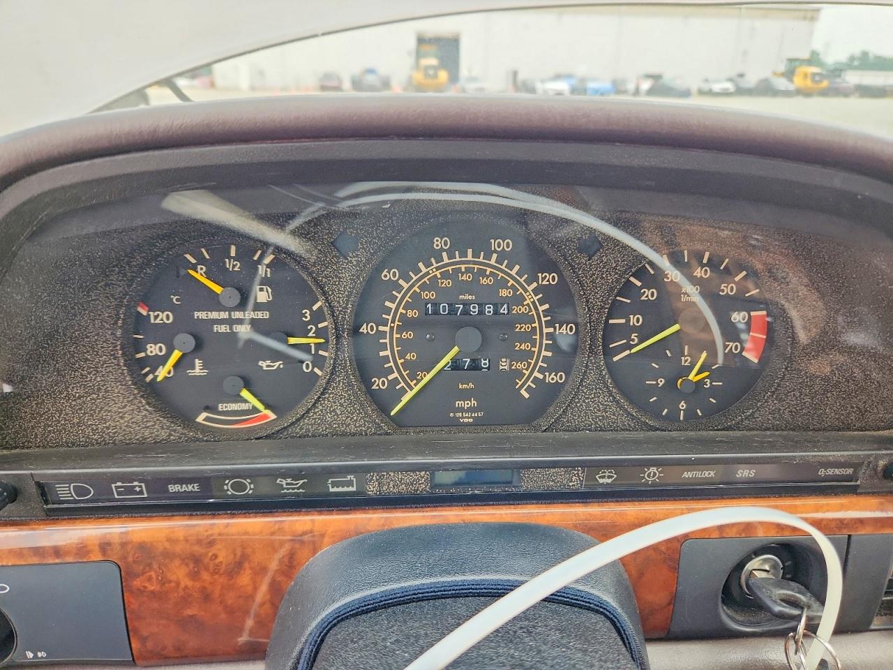 1987 MERCEDES-BENZ 560-CLASS