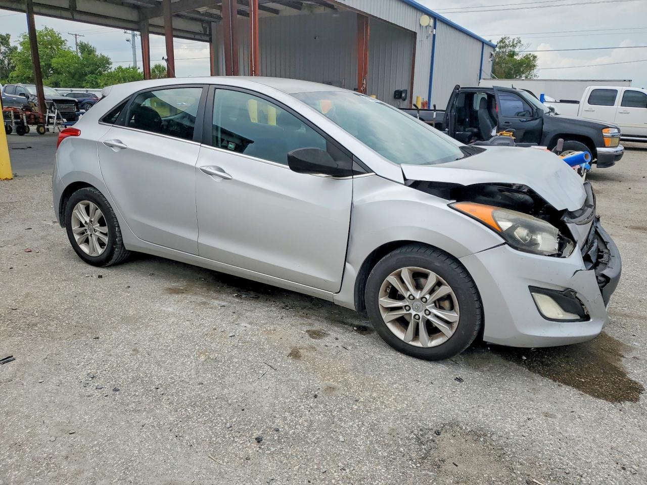 2014 HYUNDAI ELANTRA