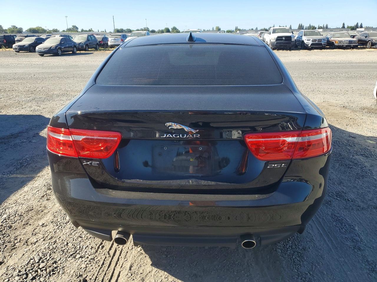 2017 JAGUAR XE