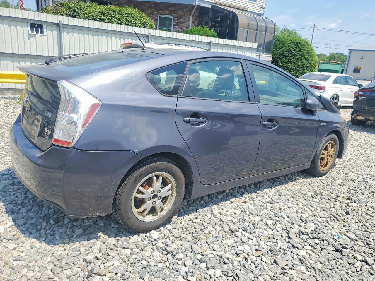 2011 TOYOTA PRIUS