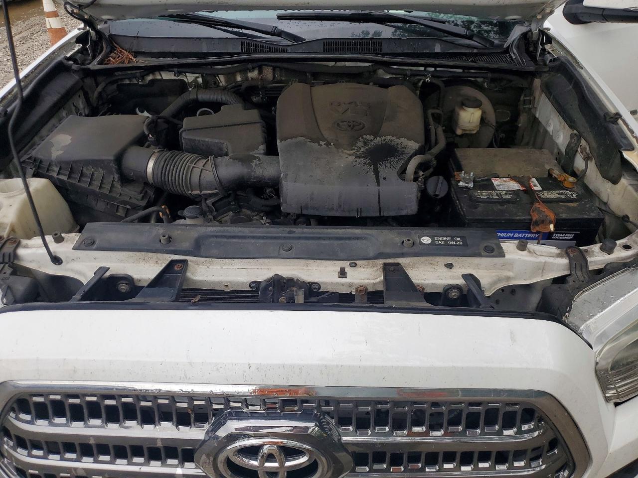 2017 TOYOTA TACOMA
