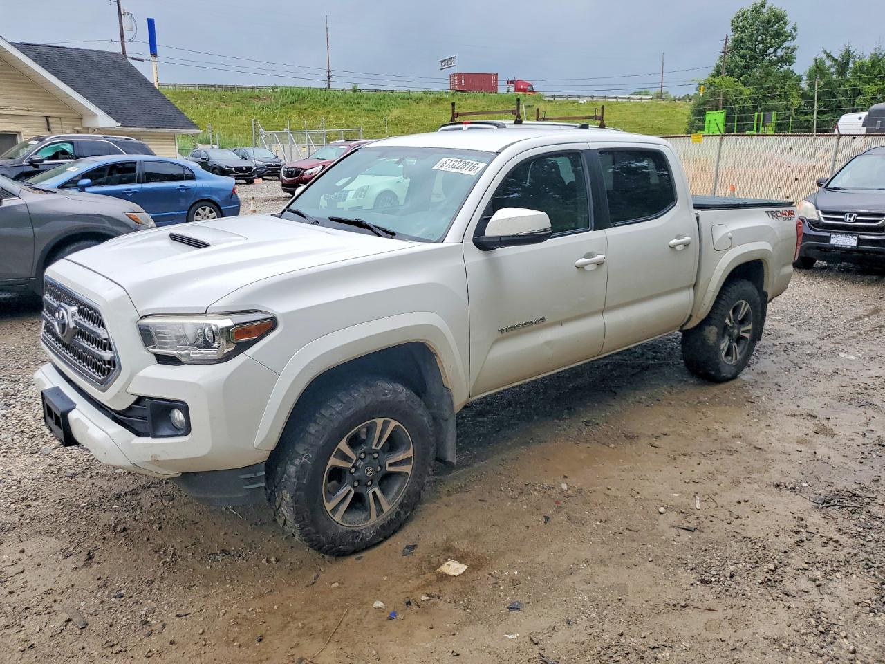 2017 TOYOTA TACOMA