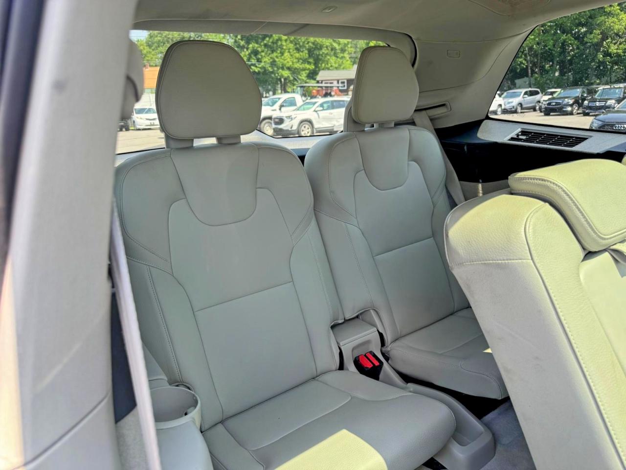 2016 VOLVO XC90