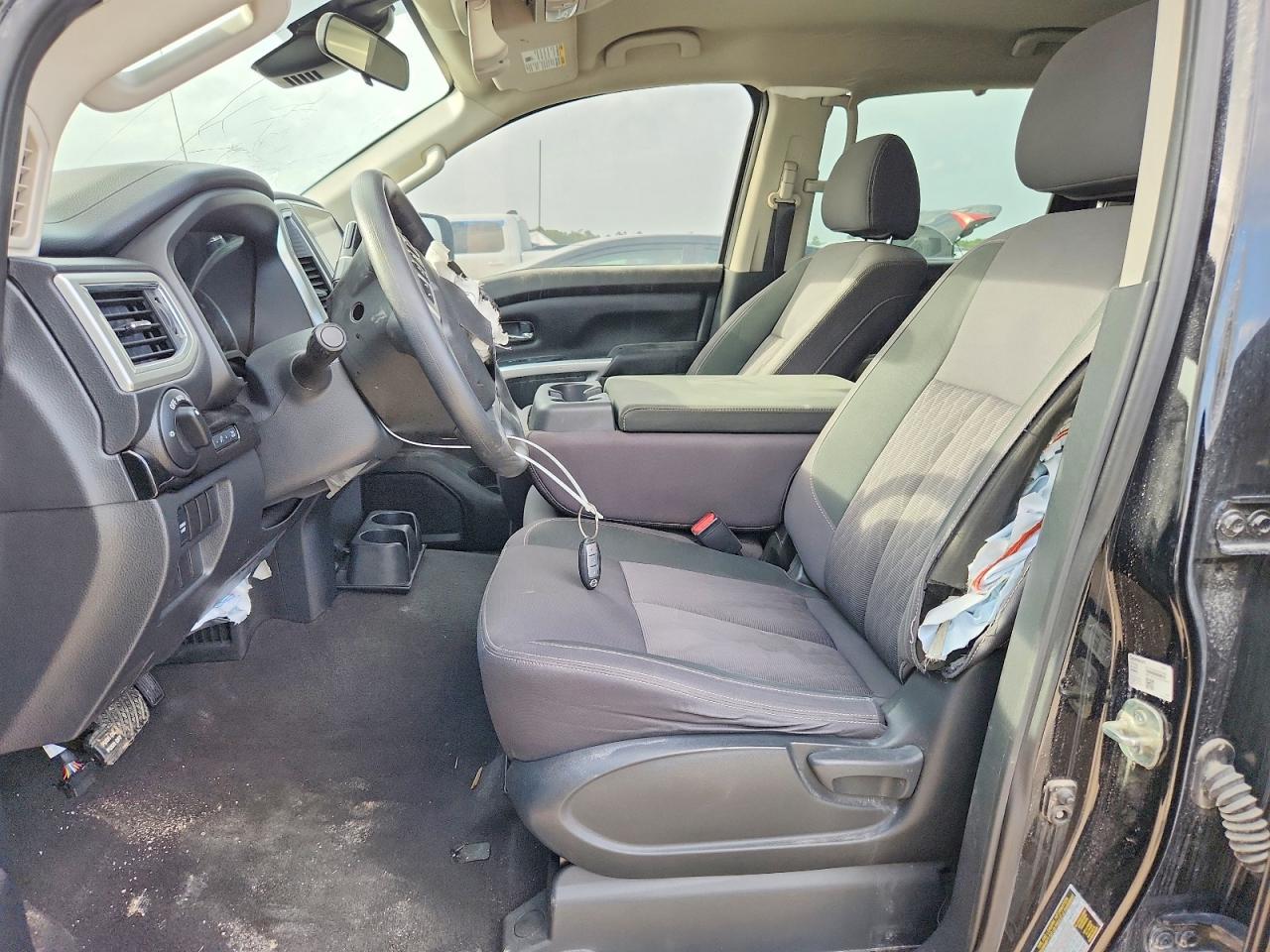 2021 NISSAN TITAN