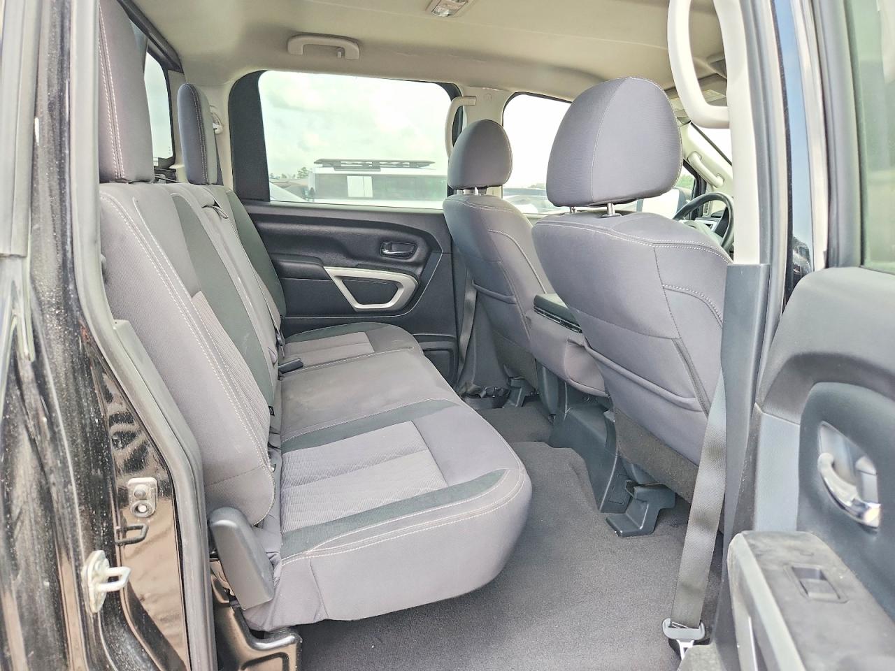 2021 NISSAN TITAN