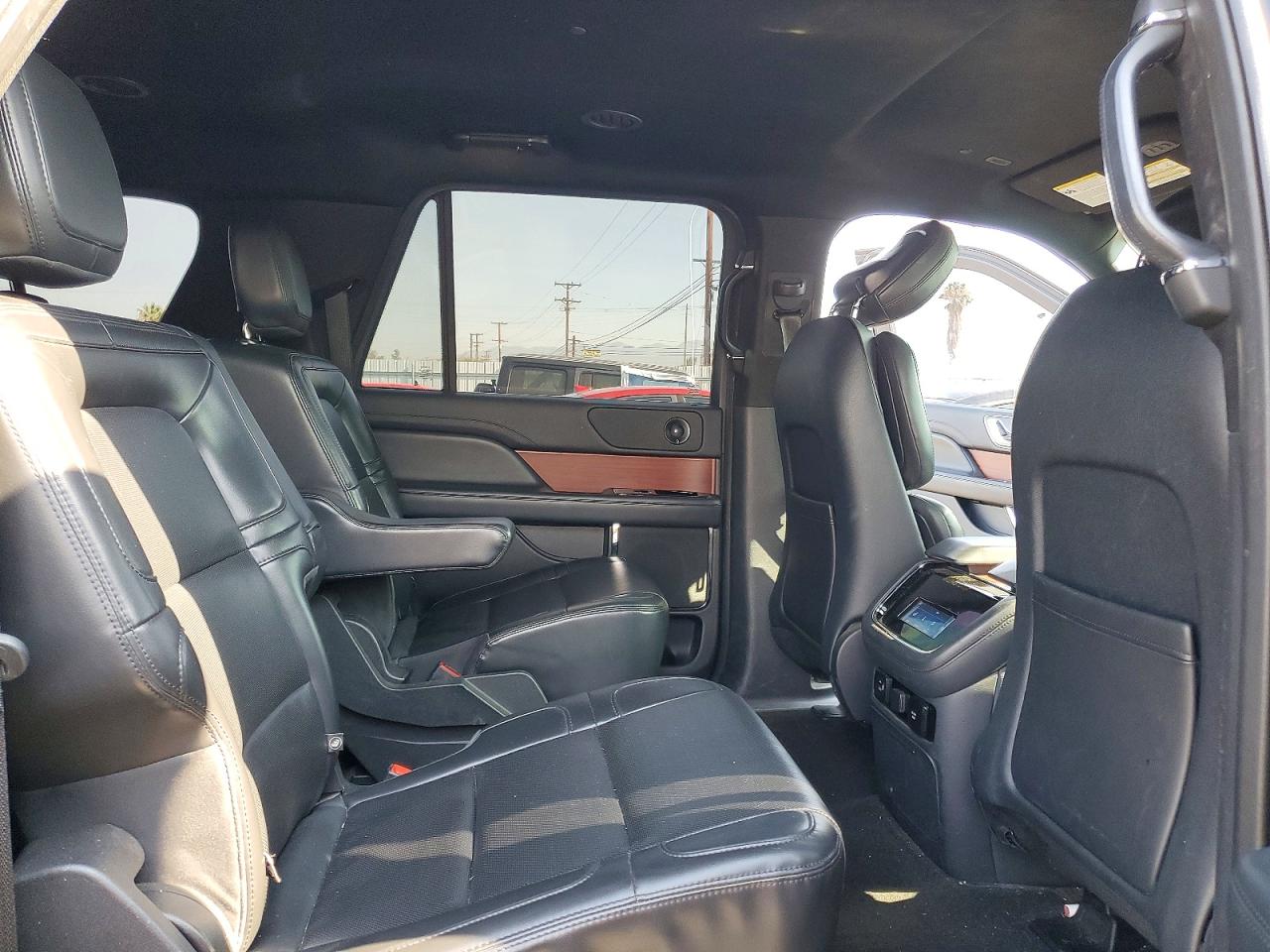 2022 LINCOLN NAVIGATOR