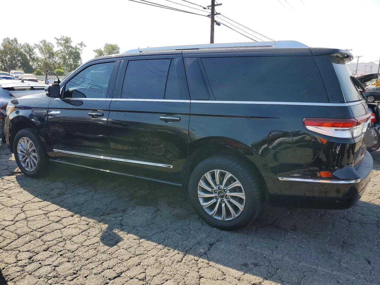 2022 LINCOLN NAVIGATOR