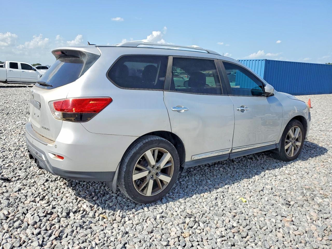 2013 NISSAN PATHFINDER