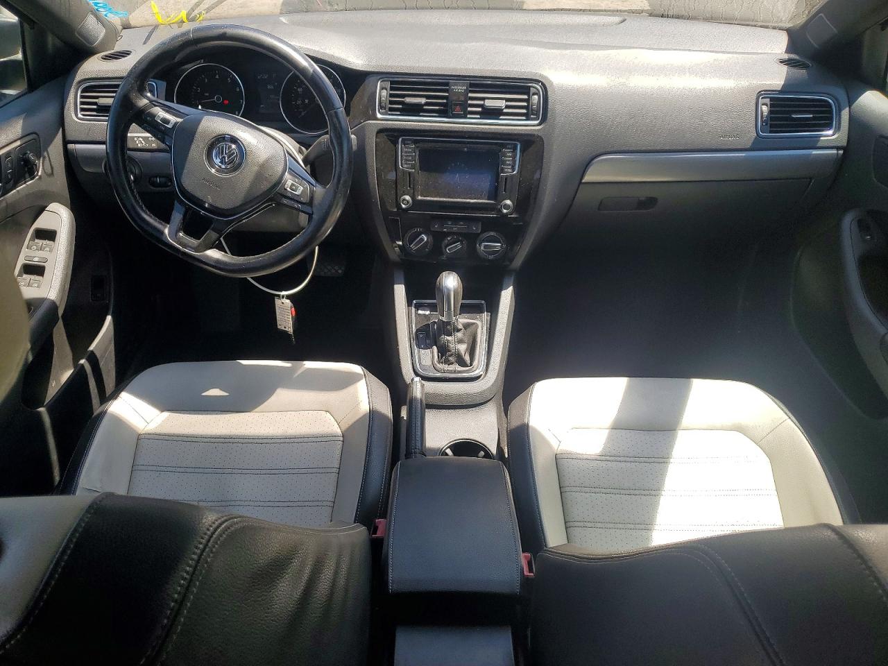 2016 VOLKSWAGEN JETTA