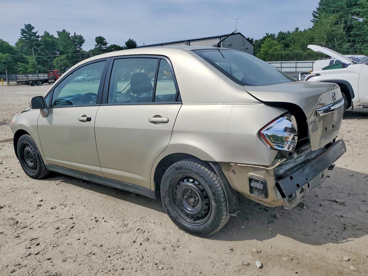 2009 NISSAN VERSA