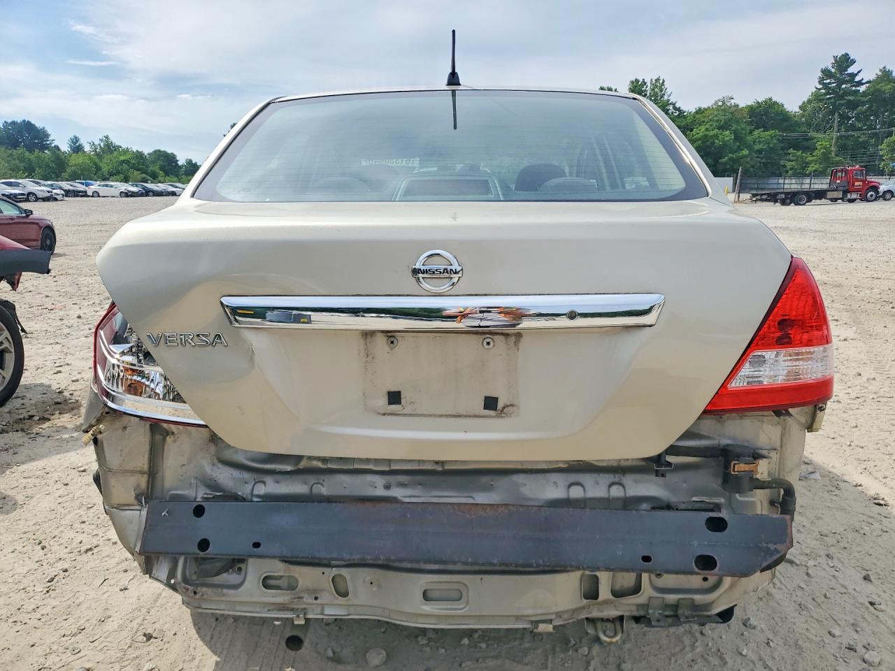 2009 NISSAN VERSA