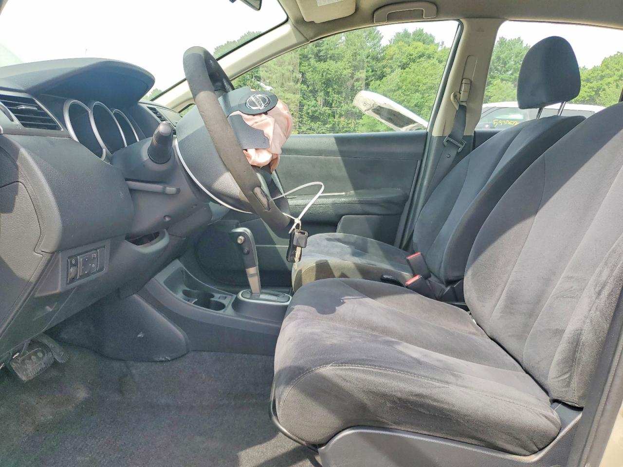 2009 NISSAN VERSA
