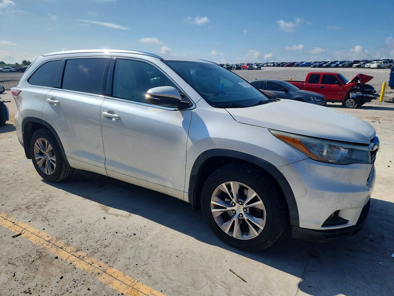 2015 TOYOTA HIGHLANDER