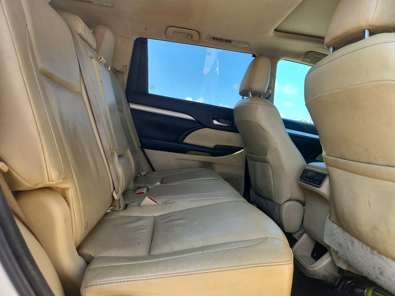 2015 TOYOTA HIGHLANDER