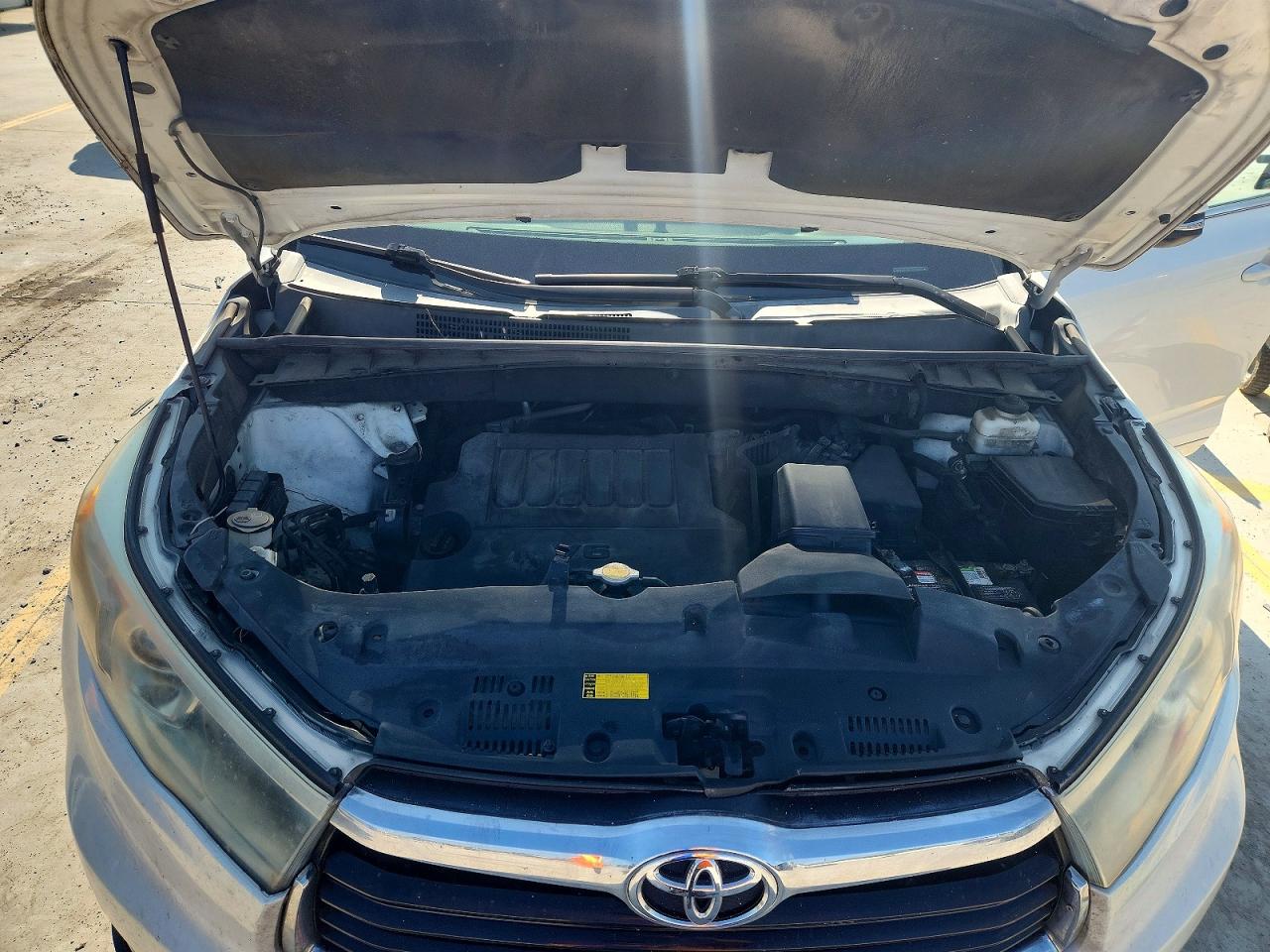 2015 TOYOTA HIGHLANDER