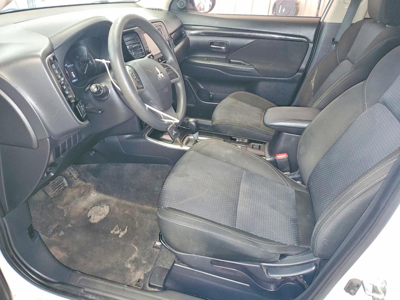 2019 MITSUBISHI OUTLANDER