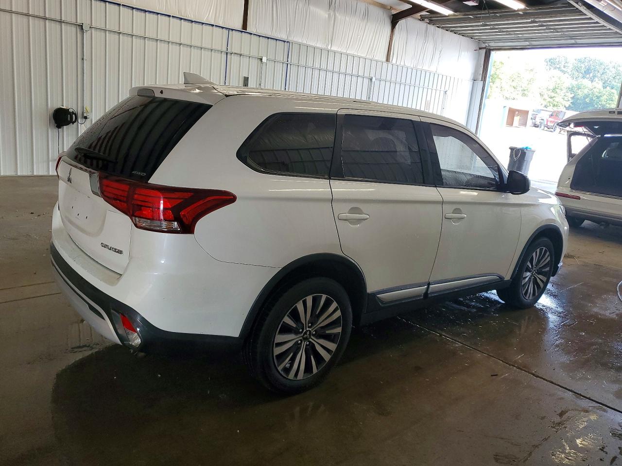 2019 MITSUBISHI OUTLANDER
