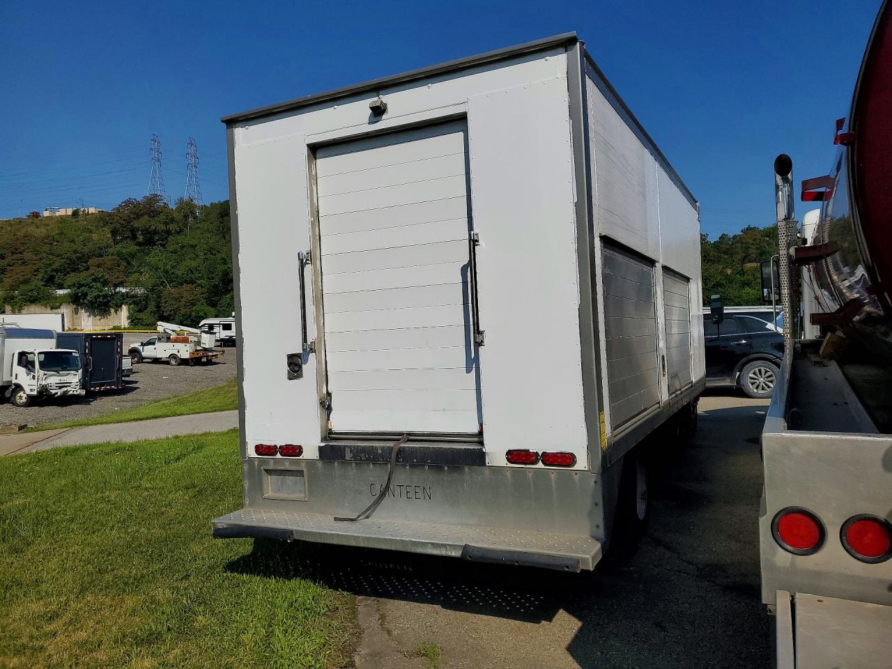 2017 ISUZU NQR